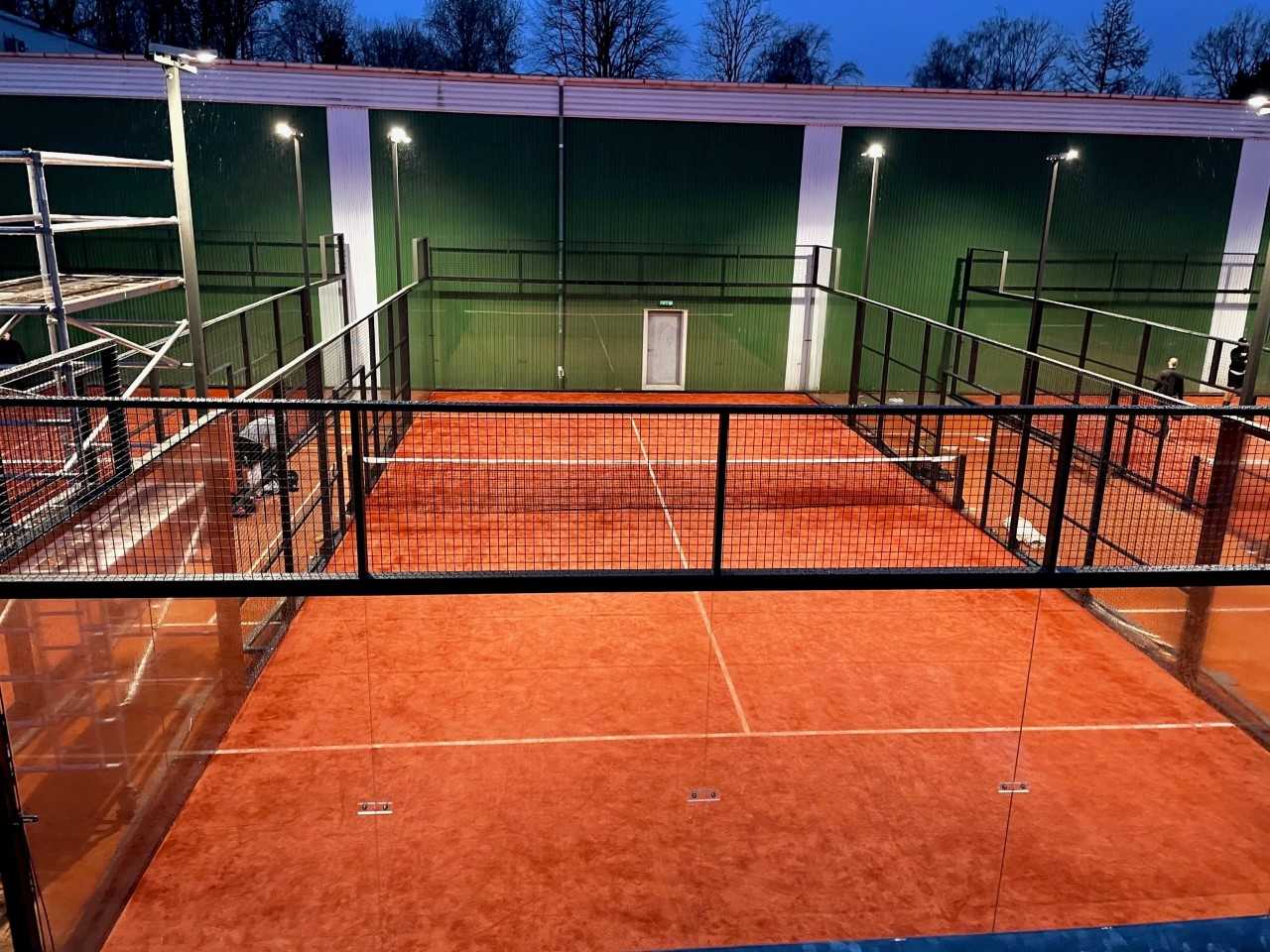 Belysningsarbete på GLTK – GLTK | Tennis- och Padelklubb i Göteborg